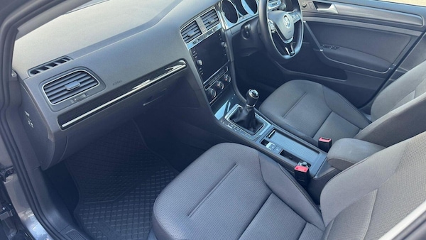 Used Volkswagen Golf 2018 for sale - 76097001: Photo 22