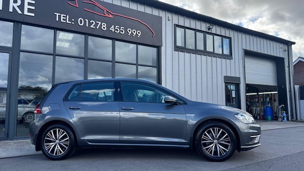 Used Volkswagen Golf 2018 for sale - 76097001: Photo 5