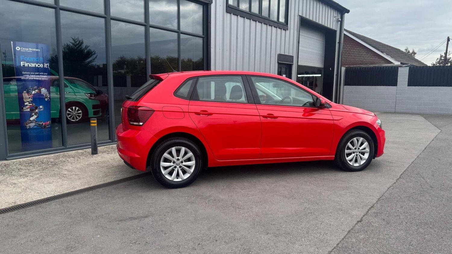 Used Volkswagen Polo 2018 for sale - 76178959: Photo 6