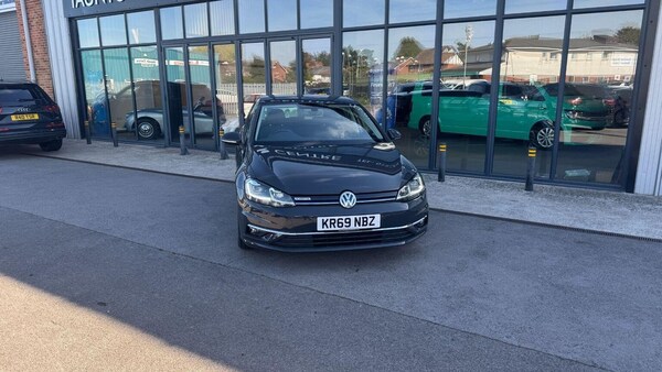 Used Volkswagen Golf 2019 for sale - 76178982: Photo 2