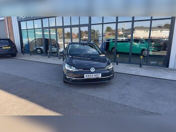Used Volkswagen Golf 2019 for sale - 76178982: Photo 2