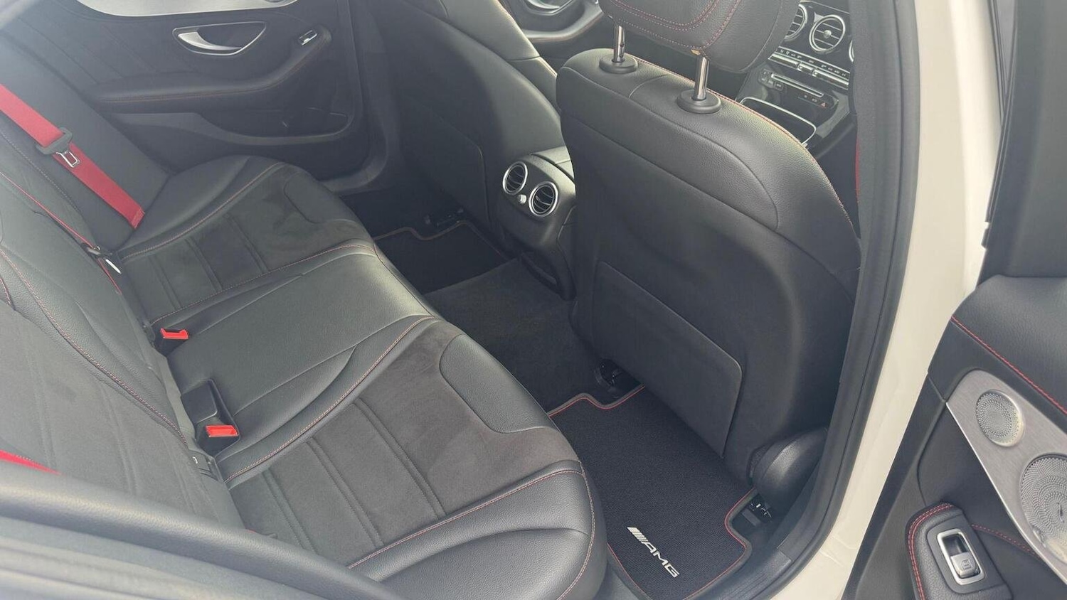 Used Mercedes-Benz C-Class 2018 for sale - 76096965: Photo 9