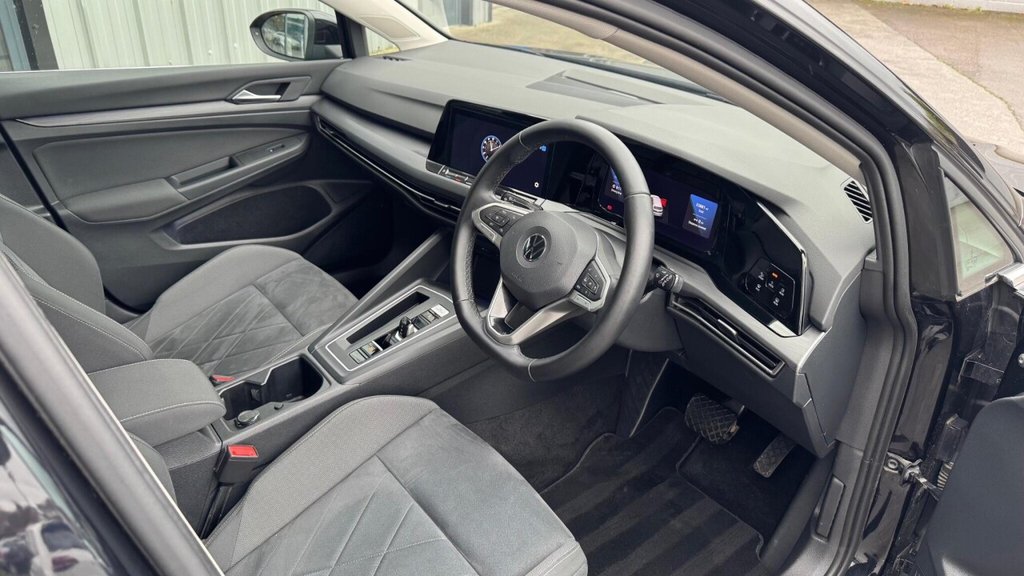 Used Volkswagen Golf 2021 for sale - 76821122: Photo 26