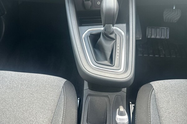 Used Renault Clio 2024 for sale - 74579525: Photo 38