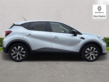 Used Renault Captur 2023 for sale - 75910548: Photo