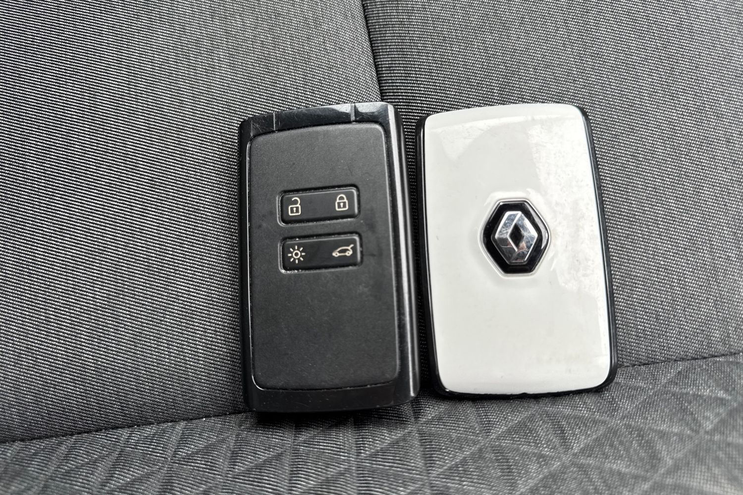 Used Renault Captur 2023 for sale - 75910548: Photo 30