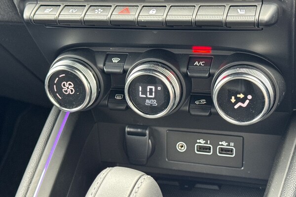 Used Renault Clio 2024 for sale - 75722343: Photo 15