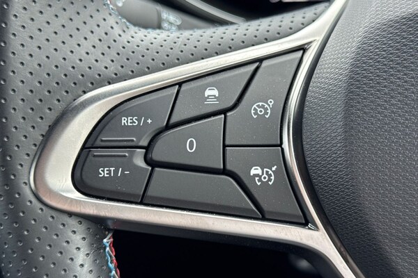 Used Renault Clio 2024 for sale - 75722343: Photo 21