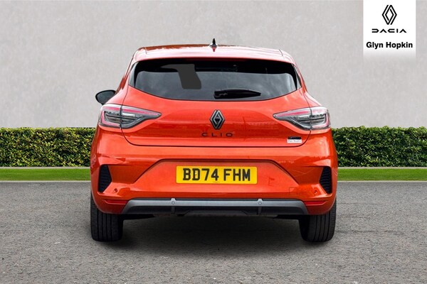 Used Renault Clio 2024 for sale - 75722343: Photo 4