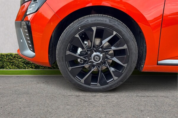 Used Renault Clio 2024 for sale - 75722343: Photo 9