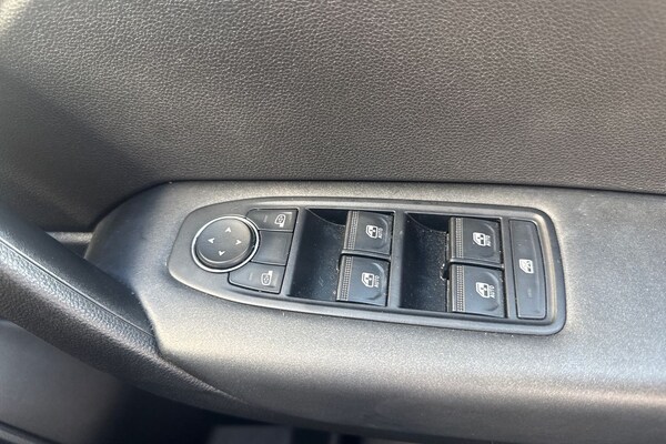 Used Renault Captur 2023 for sale - 75180271: Photo 16