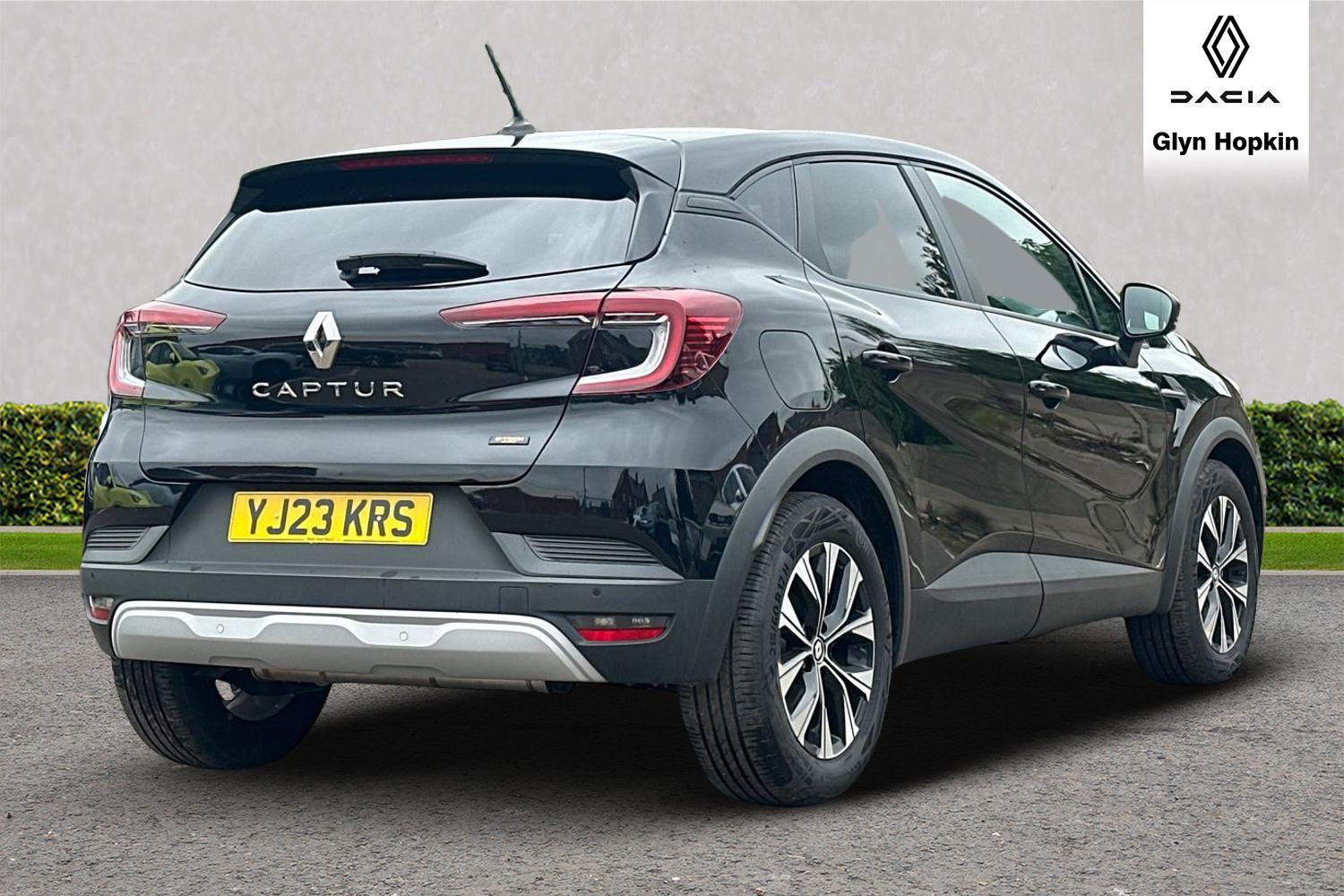 Used Renault Captur 2023 for sale - 75910453: Photo 3