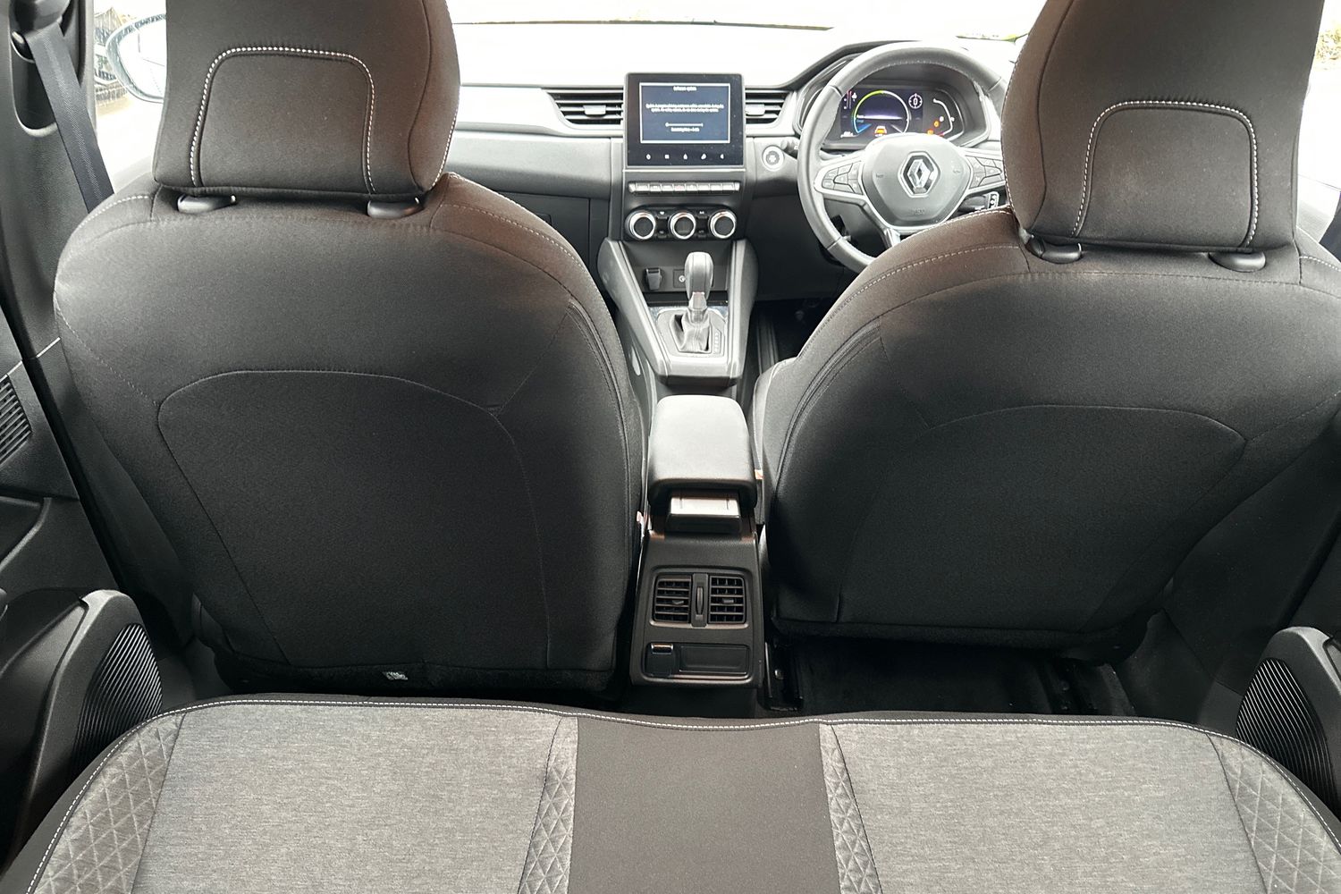 Used Renault Captur 2023 for sale - 75910453: Photo 30