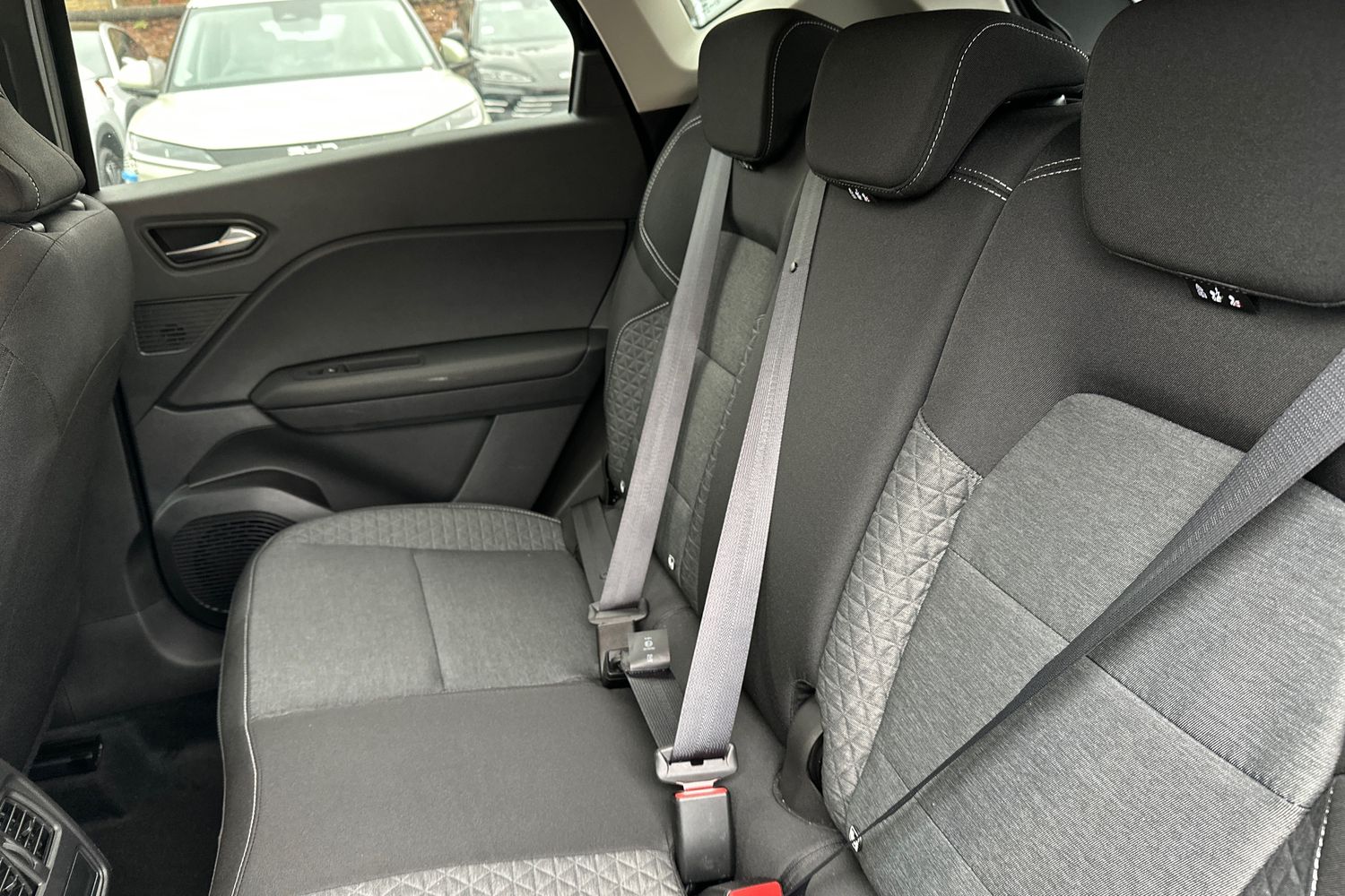 Used Renault Captur 2023 for sale - 75910453: Photo 31