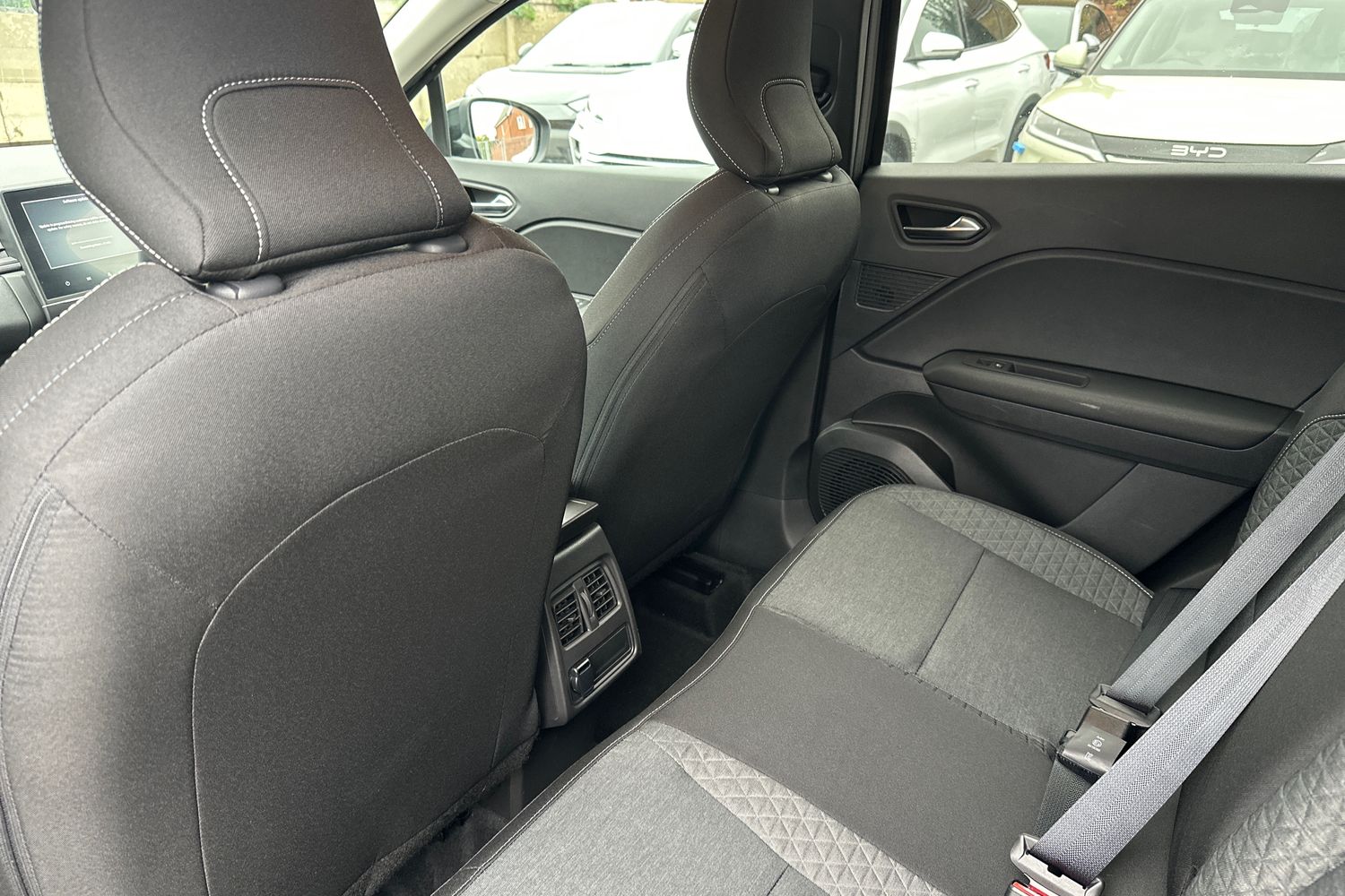 Used Renault Captur 2023 for sale - 75910453: Photo 32