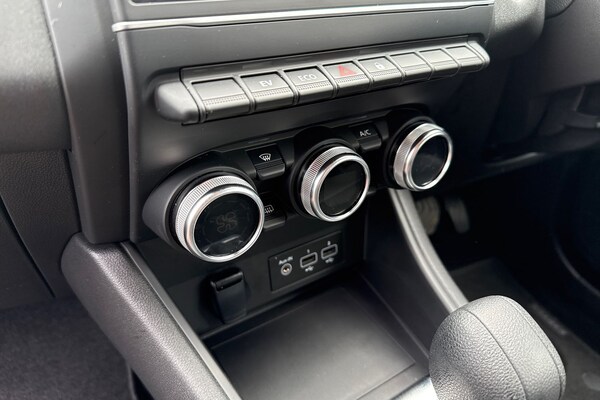 Used Renault Captur 2023 for sale - 75333233: Photo 15