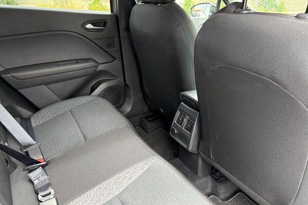 Used Renault Captur 2023 for sale - 75333233: Photo 36