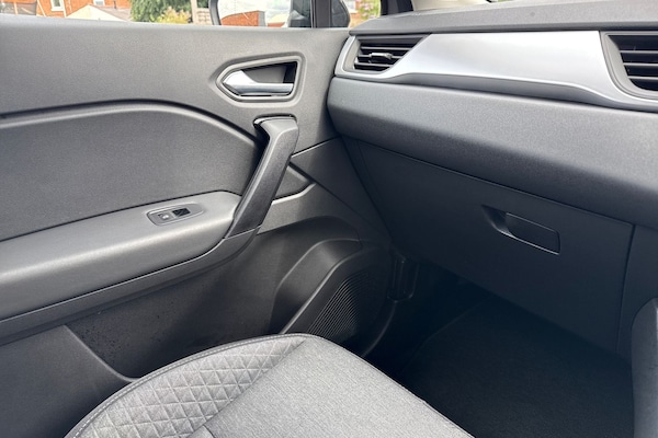 Used Renault Captur 2023 for sale - 75333233: Photo 38