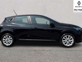 Used Renault Clio 2024 for sale - 74818774: Photo