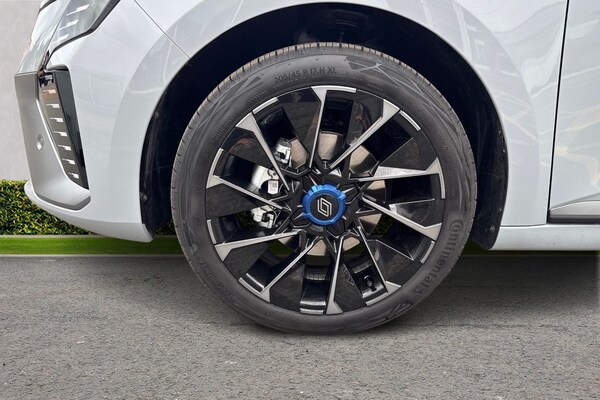 Used Renault Clio 2025 for sale - 75735061: Photo 9