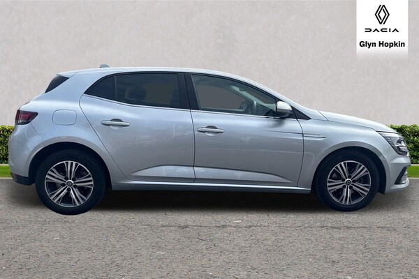 Used Renault Megane 2022 for sale - 75433741: Photo 2