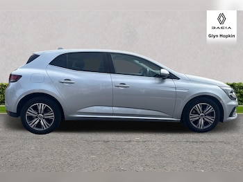 Used Renault Megane 2022 for sale - 75433741: Photo