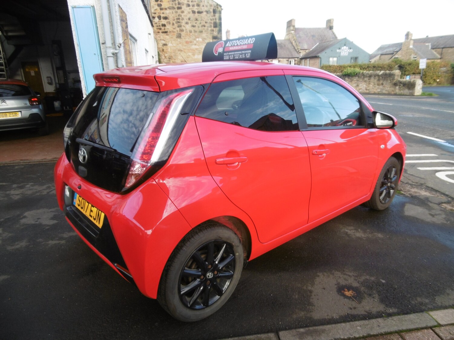 Used Toyota AYGO 2017 for sale - 76320489: Photo 5