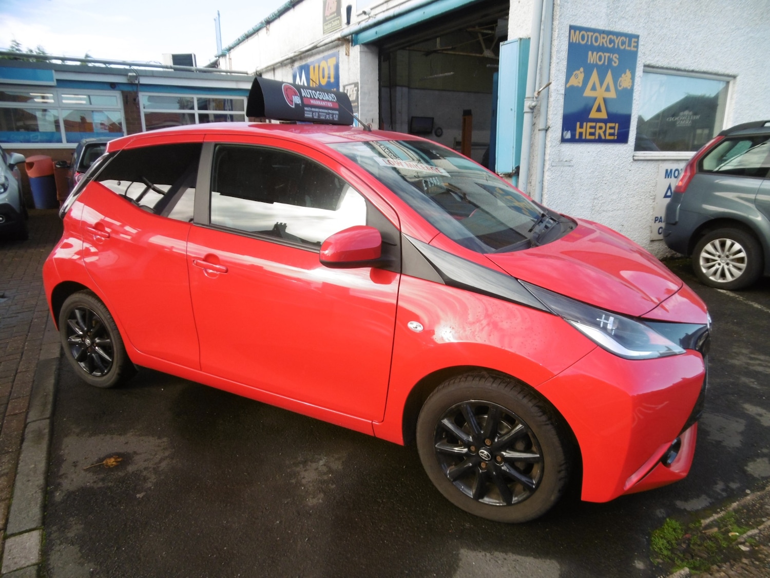 Used Toyota AYGO 2017 for sale - 76320489: Photo 6