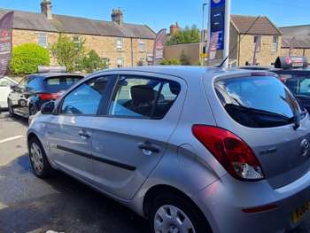 Used Hyundai i20 2013 for sale - 74731501: Photo