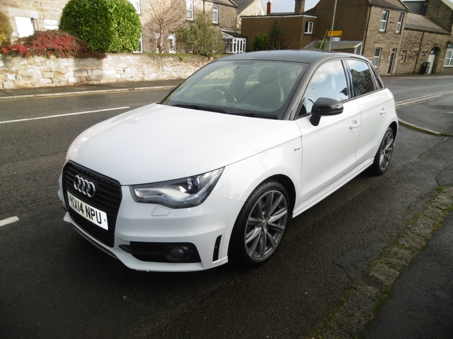 Used Audi A1 2014 for sale - 76706331: Photo 2
