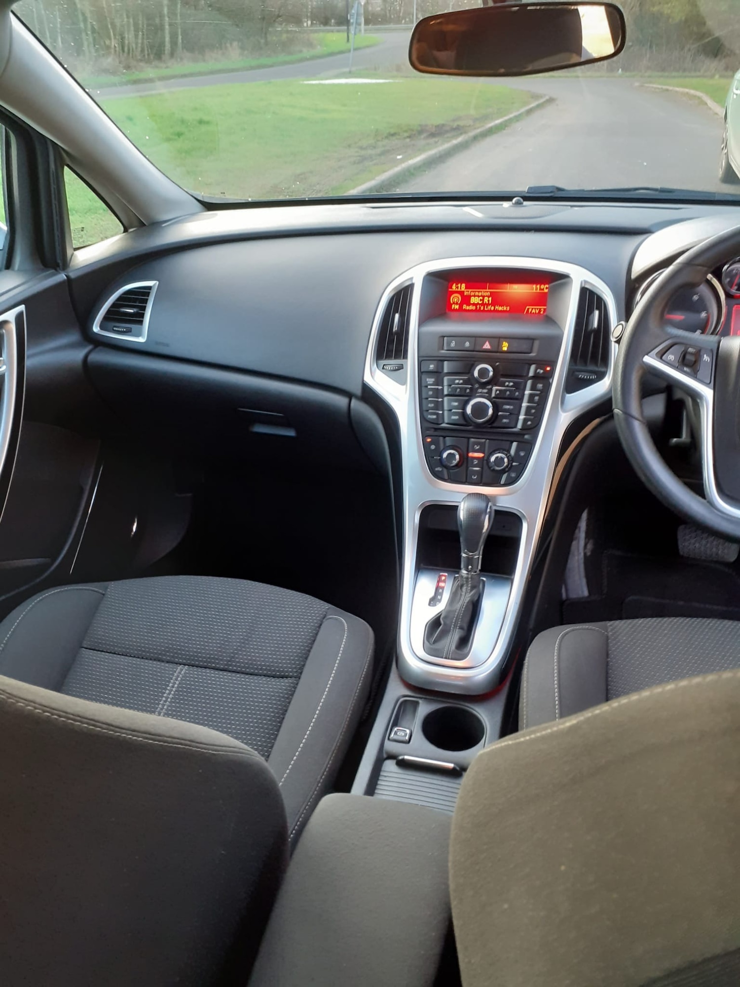 Used Vauxhall Astra 2011 for sale - 77640381: Photo 10