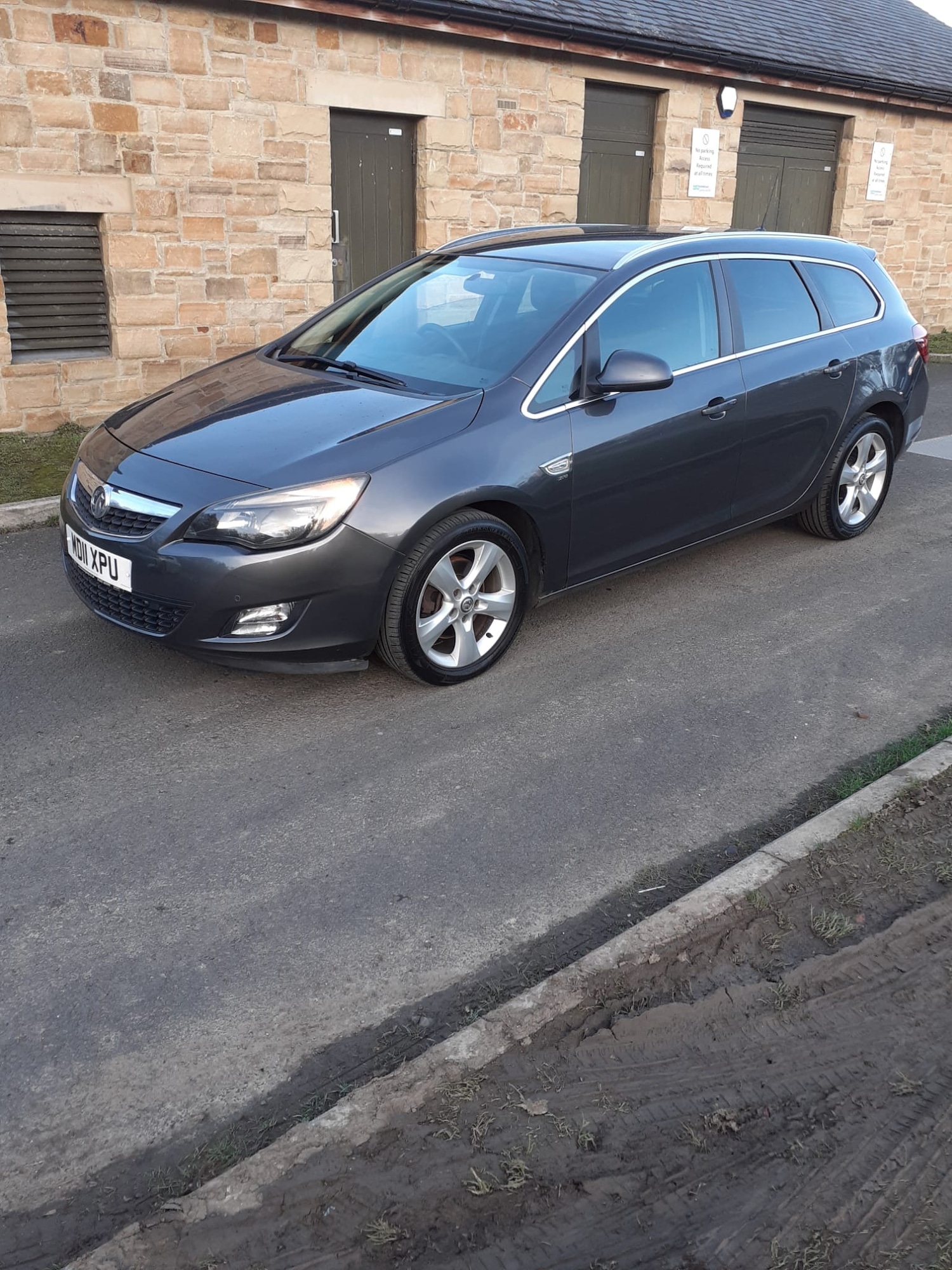 Used Vauxhall Astra 2011 for sale - 77640381: Photo 3