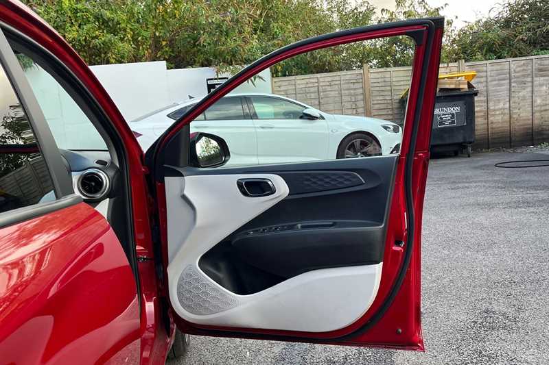 Used Hyundai i10 2022 for sale - 76955754: Photo 41