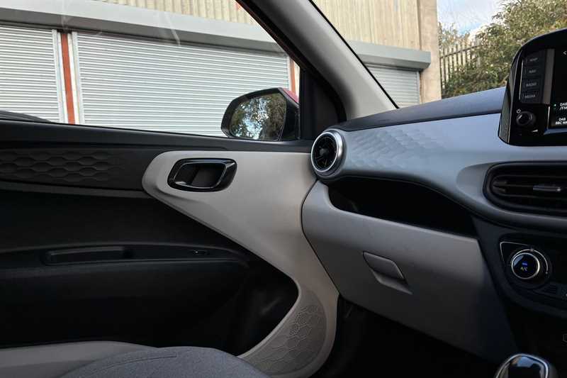 Used Hyundai i10 2022 for sale - 76955754: Photo 47