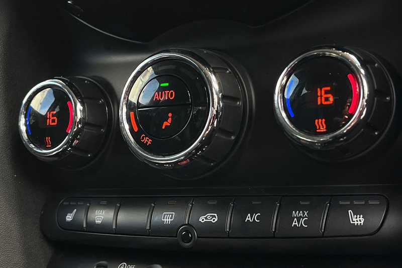 Used MINI Hatch 2020 for sale - 77335562: Photo 15