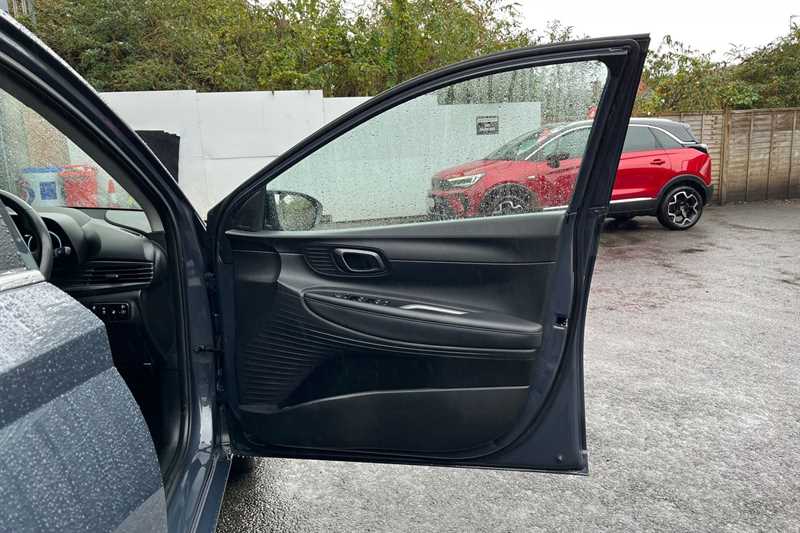 Used Hyundai i20 2023 for sale - 76790520: Photo 41