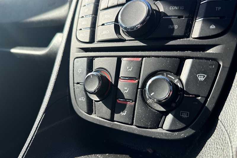 Used Vauxhall Meriva 2017 for sale - 77900777: Photo 15