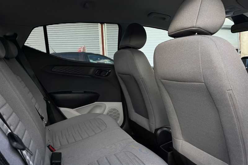 Used Hyundai i10 2022 for sale - 76447861: Photo 40