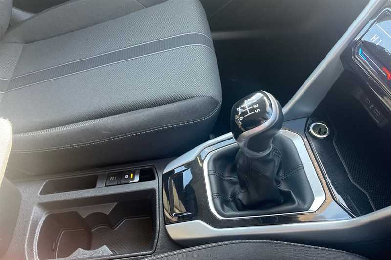 Used Volkswagen T-Roc for sale - 77863537: Photo 39