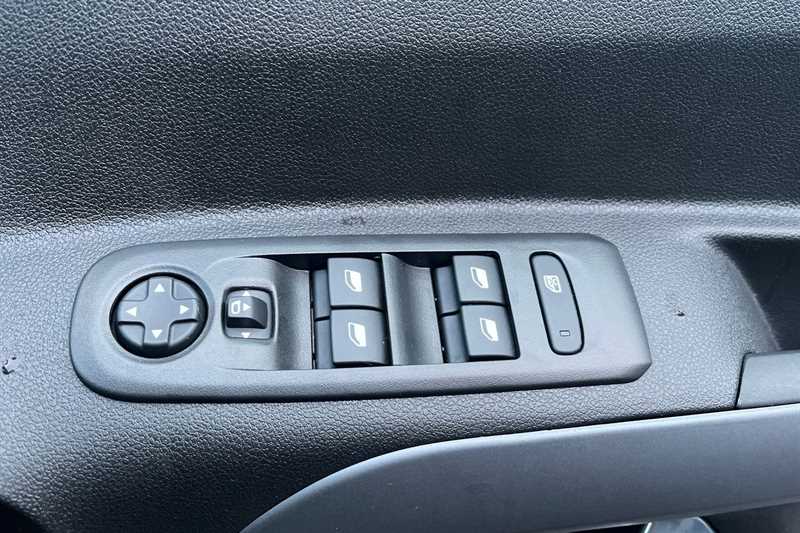 Used Vauxhall Combo Life 2025 for sale - 77773680: Photo 16