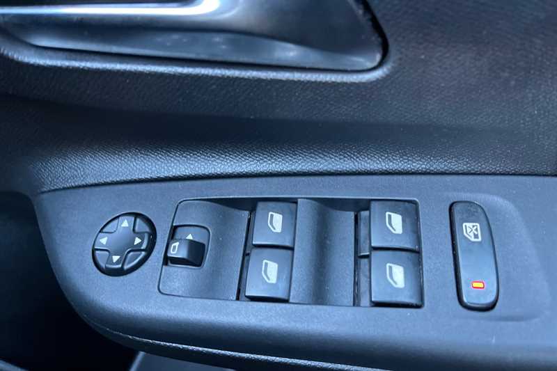 Used Vauxhall Corsa for sale - 76857893: Photo 16