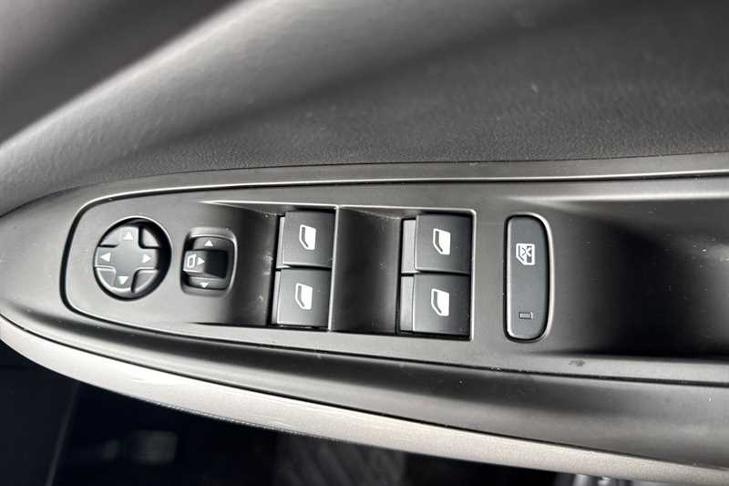 Used Vauxhall Grandland 2024 for sale - 77899615: Photo 16