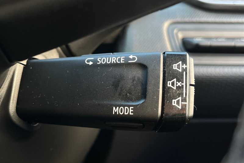 Used Renault Clio for sale - 76503288: Photo 47