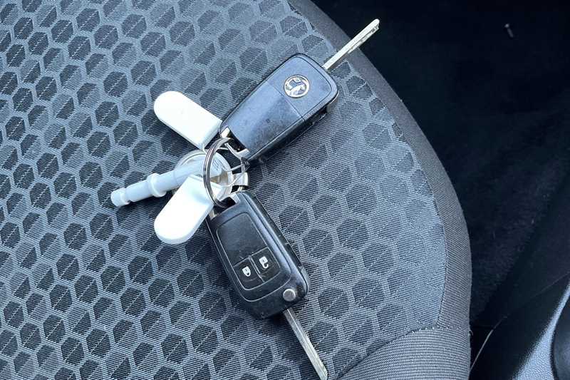 Used Vauxhall Corsa 2015 for sale - 77309230: Photo 36