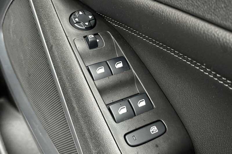 Used Vauxhall Crossland 2021 for sale - 76525223: Photo 16