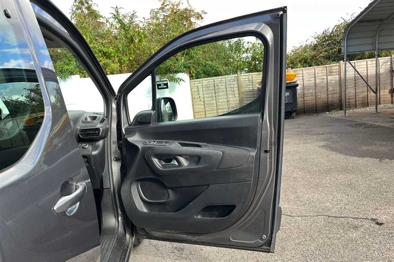 Used Vauxhall Combo Life 2021 for sale - 77295526: Photo 40