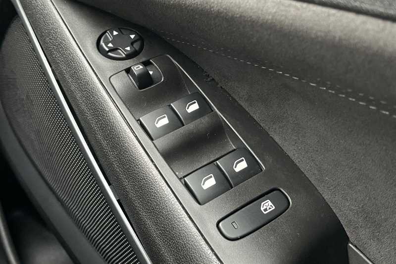 Used Vauxhall Crossland 2022 for sale - 77335305: Photo 16