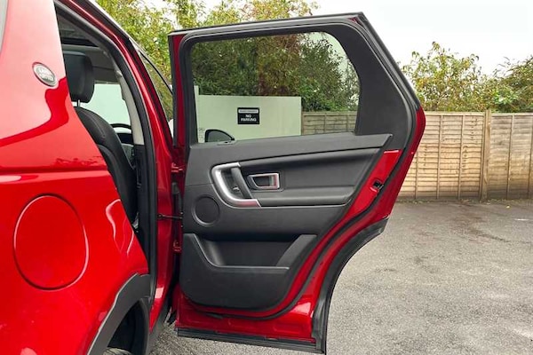 Used Land Rover Discovery Sport 2019 for sale - 76125137: Photo 40