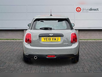 Used MINI Hatch 2018 for sale - 77323344: Photo