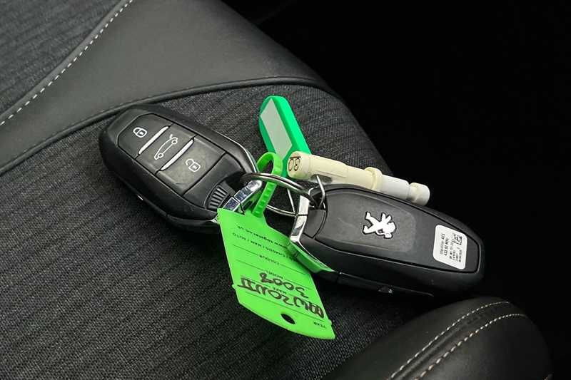 Used Peugeot 3008 2020 for sale - 76943993: Photo 36